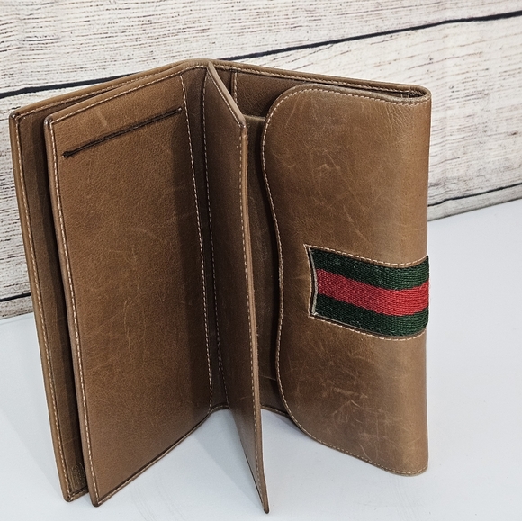Vintage Gucci trifold wallet - Picture 8 of 16